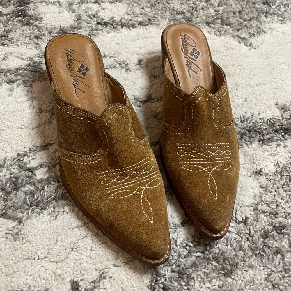 Patricia Nash Suede Mules - Picture 2 of 5